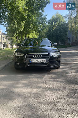 Седан Audi A4 2014 в Кам'янському