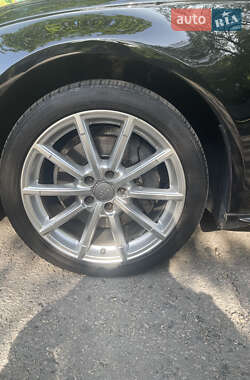 Седан Audi A4 2014 в 