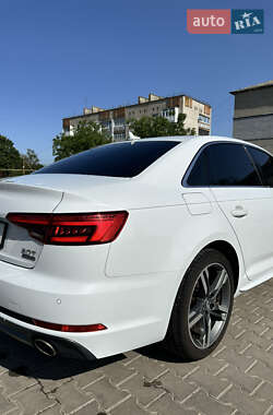 Седан Audi A4 2017 в 