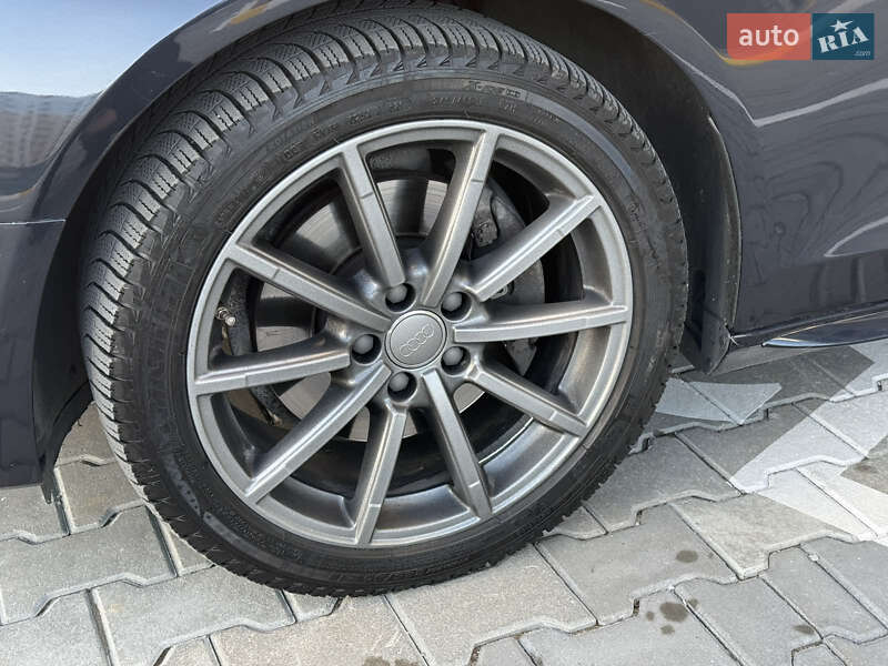 Седан Audi A4 2014 в Києві