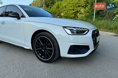 Седан Audi A4 2020 в 