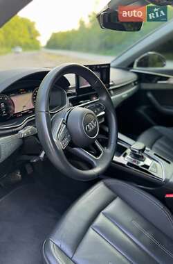 Седан Audi A4 2020 в 