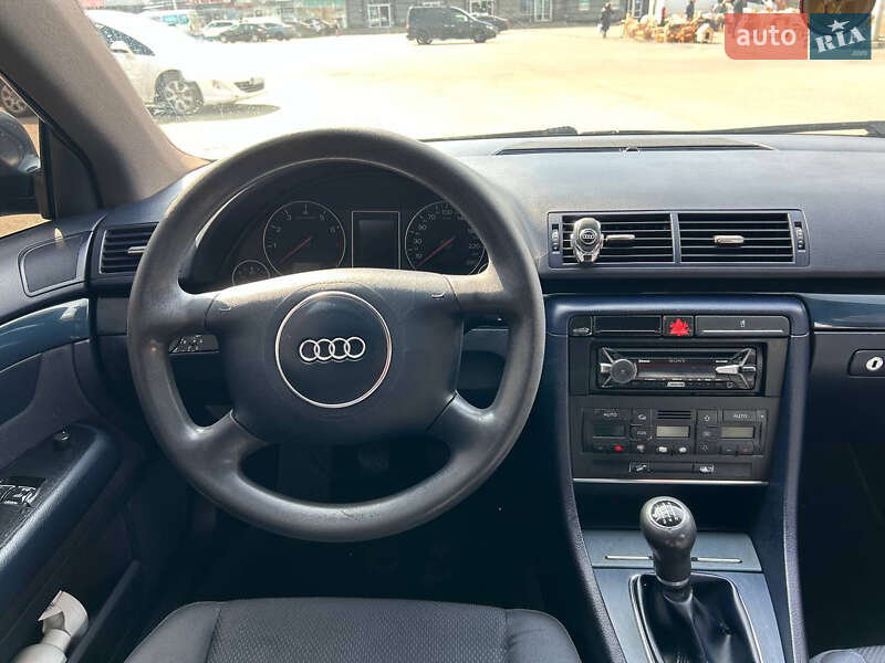 Седан Audi A4 2002 в Полтаве