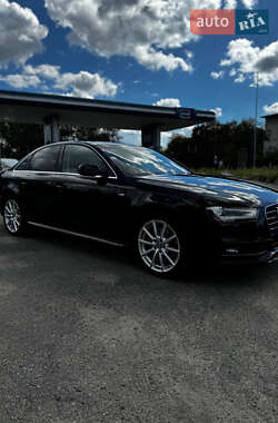 Седан Audi A4 2013 в Одесі