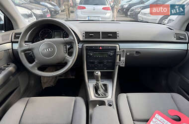 Седан Audi A4 2001 в 