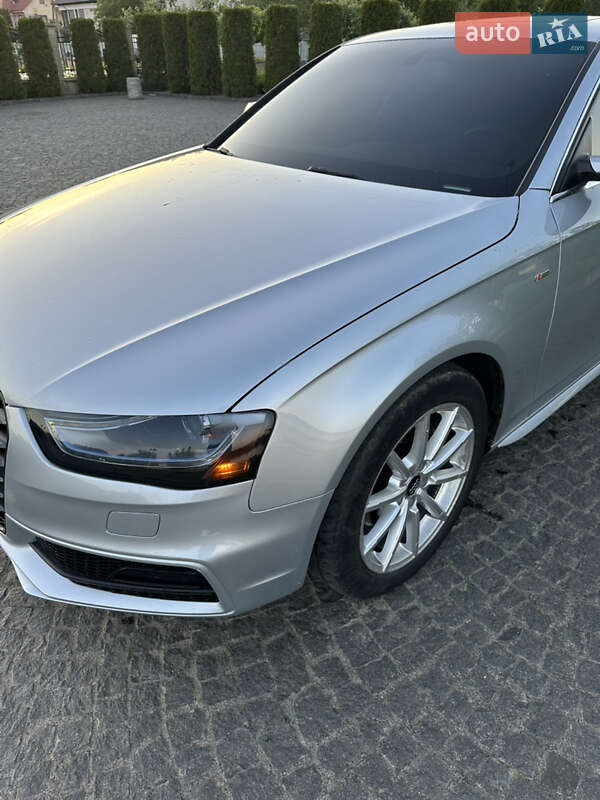Седан Audi A4 2014 в Львові
