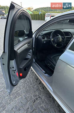 Седан Audi A4 2014 в Львове