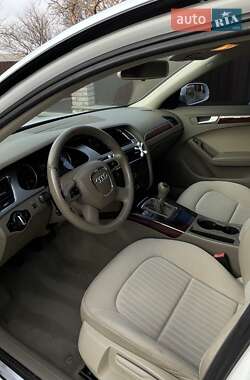 Седан Audi A4 2010 в 