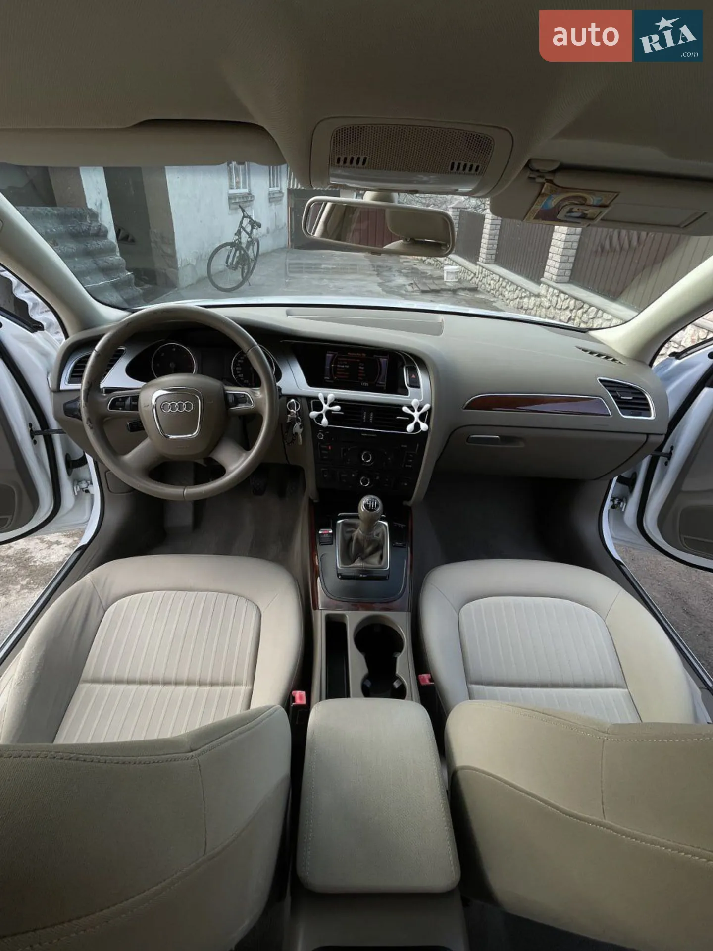 2010 Audi A4 - мініатюра 8