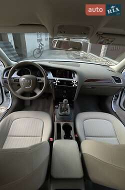 Седан Audi A4 2010 в 