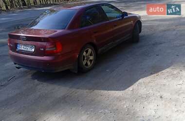 Седан Audi A4 2000 в 