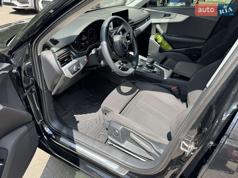 Универсал Audi A4 2016 в Киеве