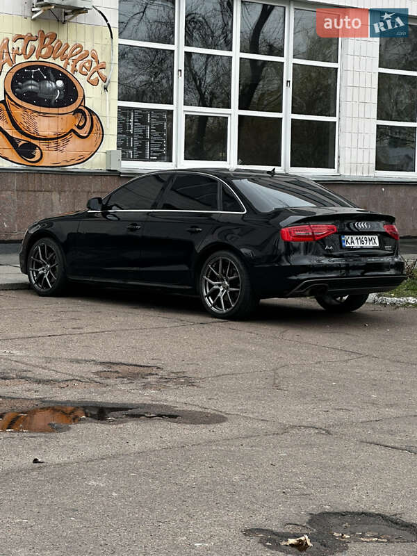 Седан Audi A4 2015 в Киеве