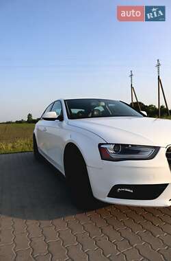 Седан Audi A4 2012 в 