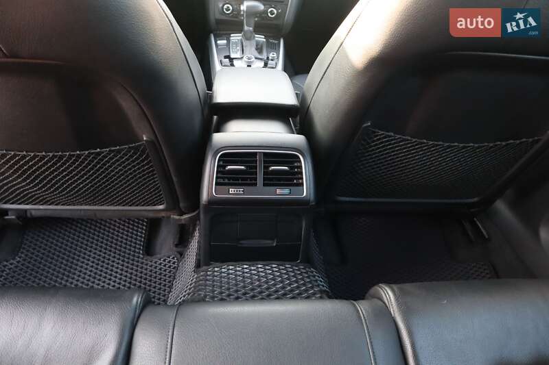 Седан Audi A4 2012 в Львове