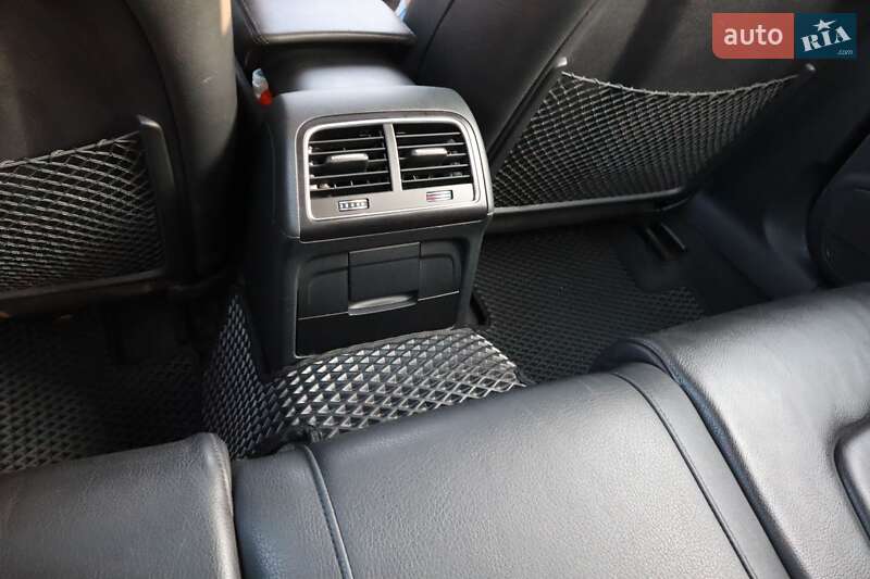 Седан Audi A4 2012 в Львове