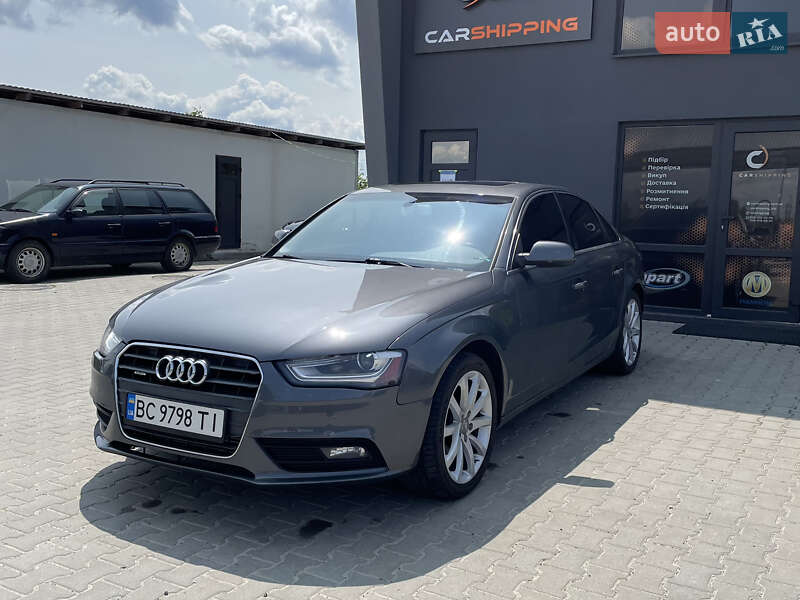Седан Audi A4 2012 в 