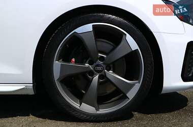 Седан Audi A4 2023 в 