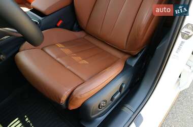 Седан Audi A4 2023 в 