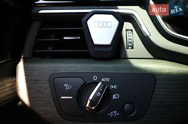 Седан Audi A4 2023 в 