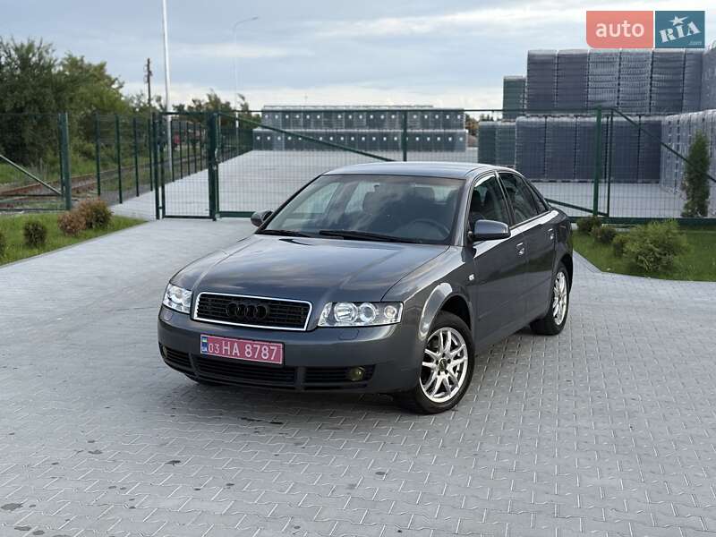 Седан Audi A4 2003 в Сарнах