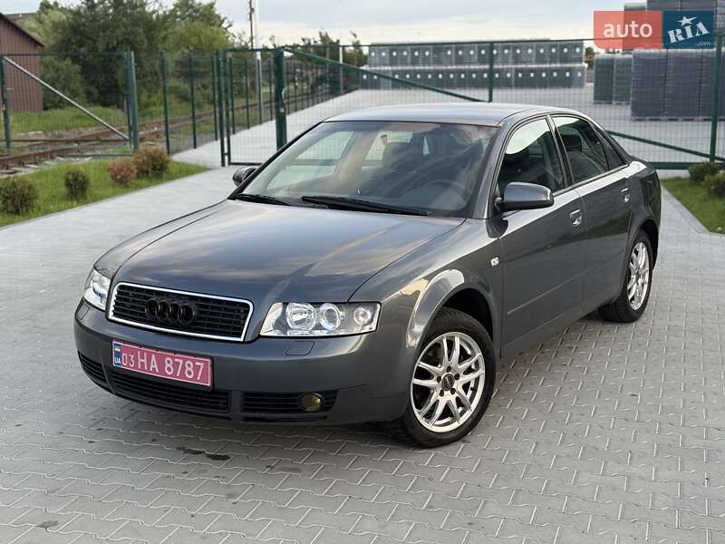 Седан Audi A4 2003 в Сарнах