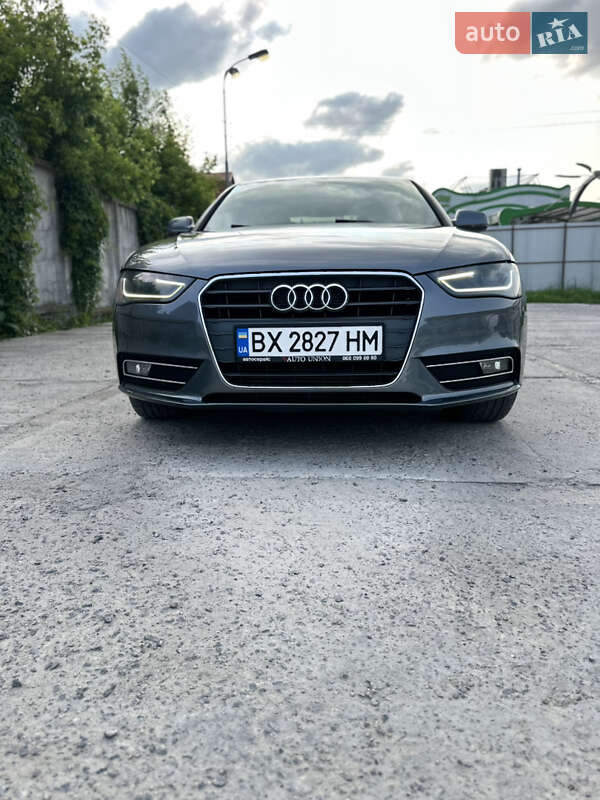 Седан Audi A4 2012 в Хмельницком