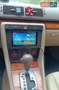 Универсал Audi A4 2004 в 