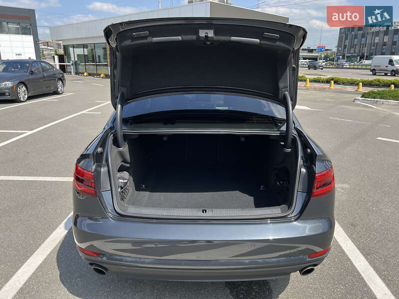 Седан Audi A4 2016 в Києві