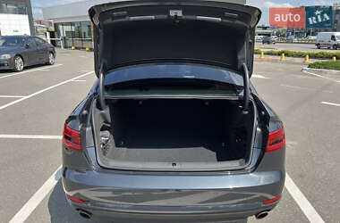 Седан Audi A4 2016 в 