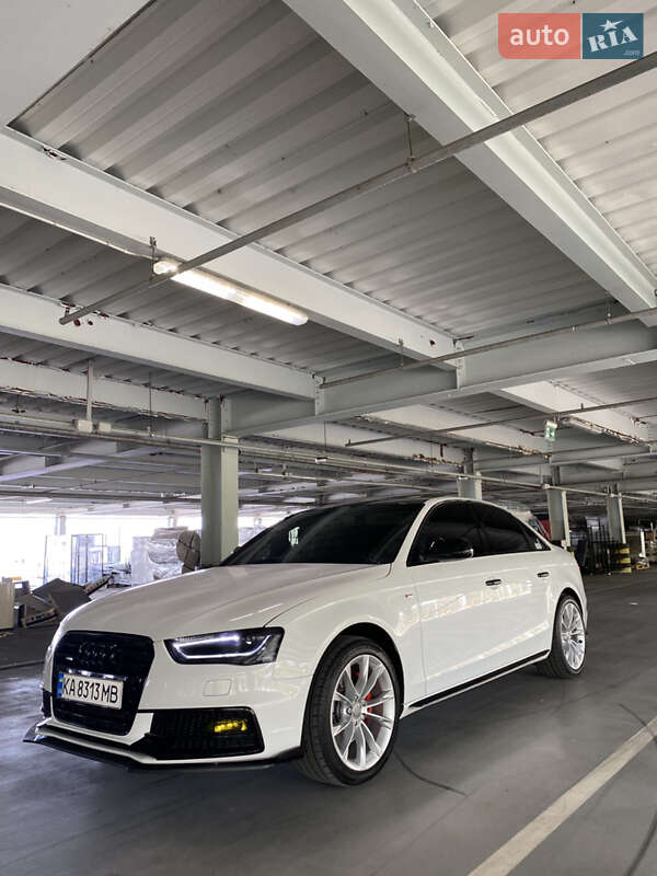 Седан Audi A4 2015 в Києві
