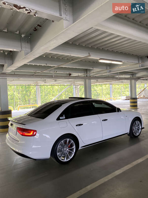 Седан Audi A4 2015 в Києві