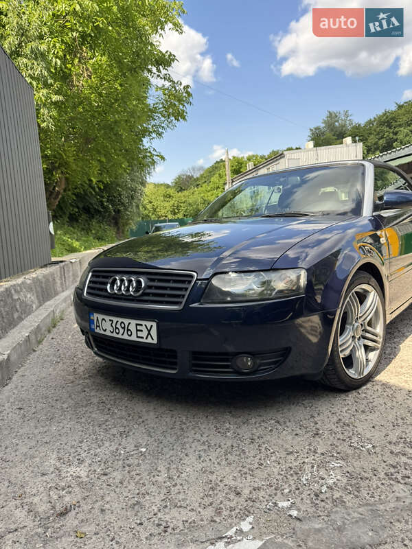 Кабриолет Audi A4 2003 в Киеве