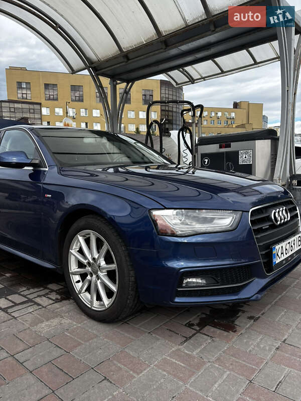 Седан Audi A4 2014 в Петропавловской Борщаговке