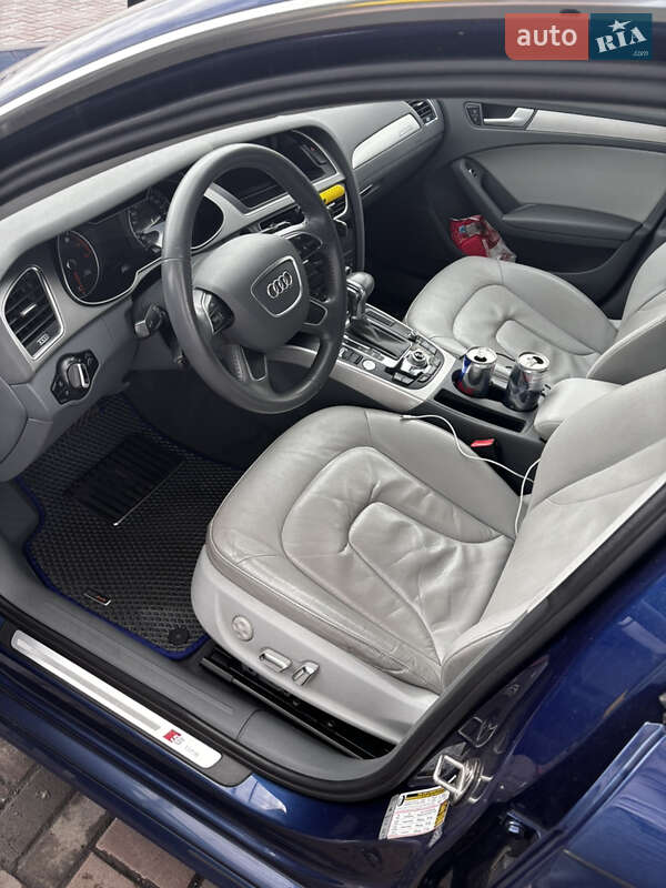 Седан Audi A4 2014 в Петропавловской Борщаговке