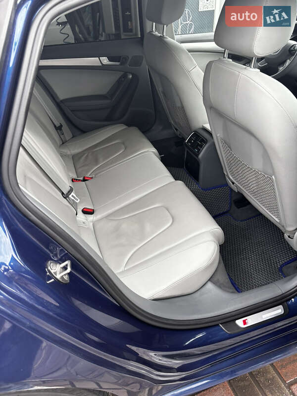 Седан Audi A4 2014 в Петропавловской Борщаговке