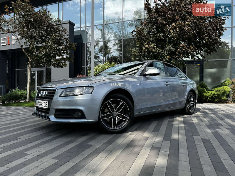 Седан Audi A4 2011 в Киеве