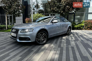 Седан Audi A4 2011 в 