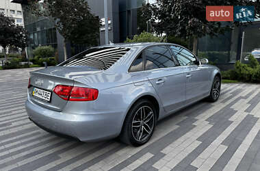 Седан Audi A4 2011 в 