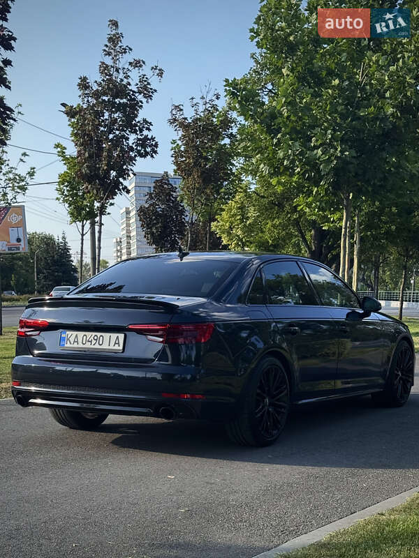 Седан Audi A4 2016 в Днепре