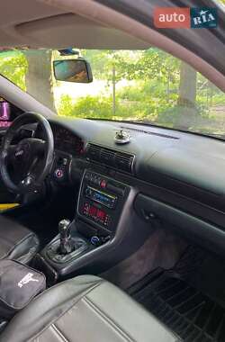 Седан Audi A4 1996 в 