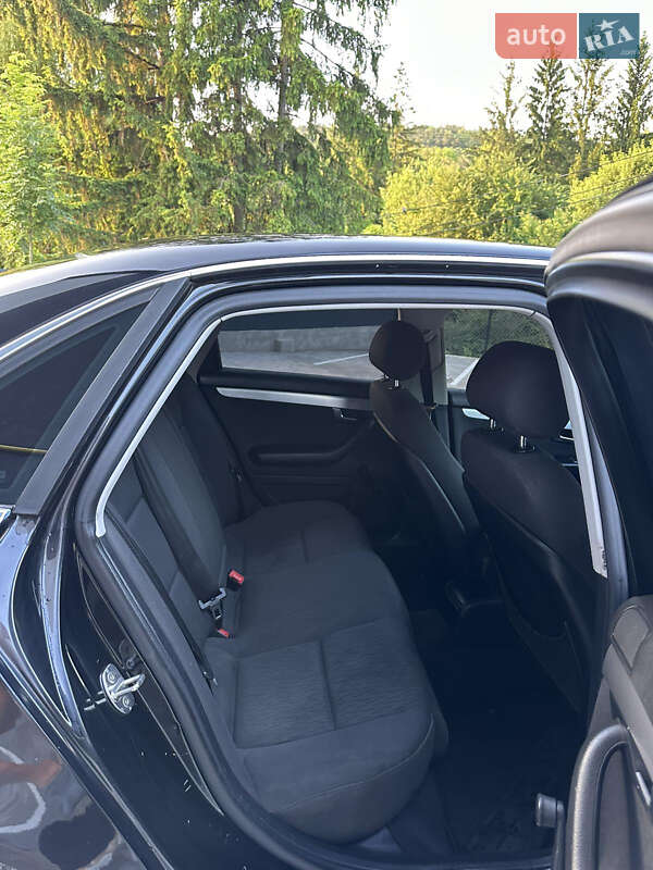 Седан Audi A4 2006 в Кременце