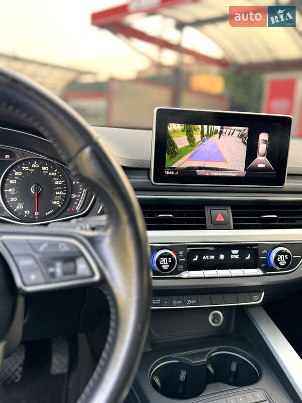 Седан Audi A4 2016 в Львове