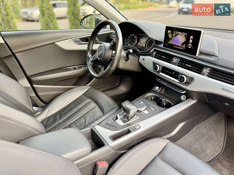 Седан Audi A4 2016 в Львове