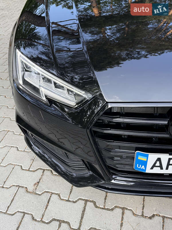 Седан Audi A4 2018 в Ивано-Франковске