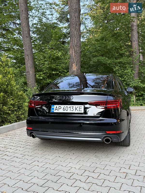 Седан Audi A4 2018 в Ивано-Франковске
