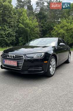 Седан Audi A4 2017 в 