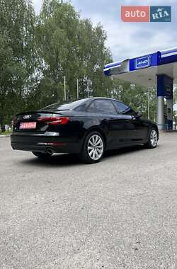 Седан Audi A4 2017 в 
