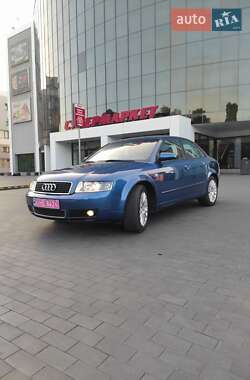 Седан Audi A4 2004 в 