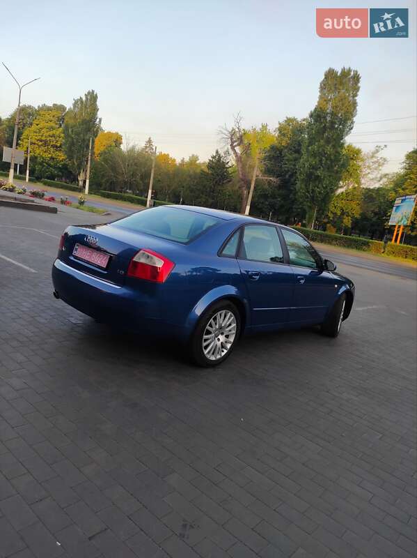 Седан Audi A4 2004 в Каменском